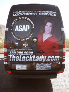 female locksmith phoenix